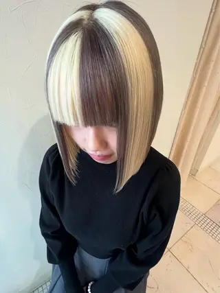 ショート カラー ハイトーンカラー／ Akari ₊˚✧のヘアスタイル