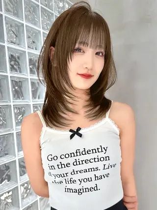 セミロング Yuto レイヤー /ミルクティーのヘアスタイル