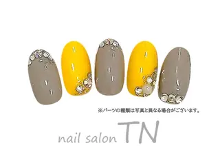 ネイル 矢川 まどかのネイルデザイン