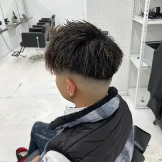 ショート カラー パーマ 豊崎 佑輔のヘアスタイル