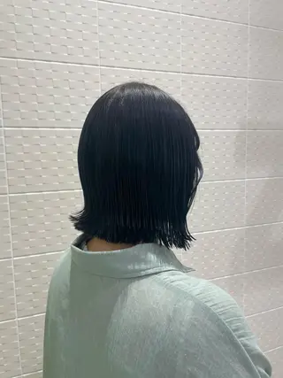 ミディアム カラー ZELE新瑞橋店所属・吉川 璃々花のヘアスタイル