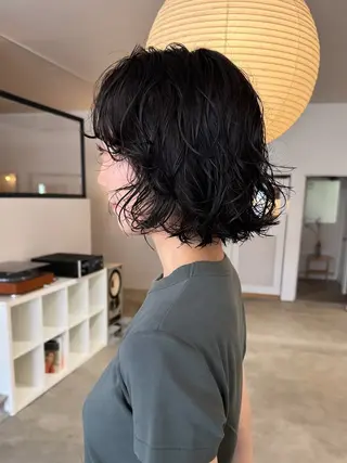 ミディアム パーマ noi所属・岡崎パーマ 岡山裕成のヘアスタイル