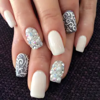 ネイル Angeailes〜アンジュエール〜所属・開運ネイル Angeailesのネイルデザイン