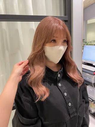 セミロング カラー 菜々🫧新宿 透明感ケアブリーチのヘアスタイル