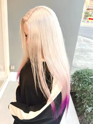 ロング カラー ダメージレスブリーチ HIROSHIのヘアスタイル