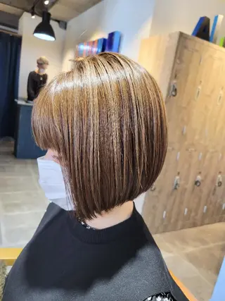 ショート alushe 岡 陽子のヘアスタイル