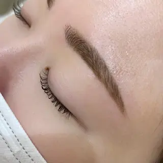 アイブロウ 鳴瀬 萌の眉毛・アイブロウイメージ
