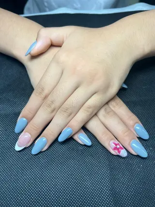 ネイル Emiネイルサロン＆スクール所属・Yui ゆいのネイルデザイン