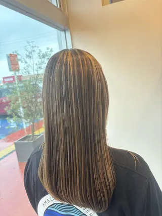 ロング カラー ヘアメイクアース所属・片桐 美咲のヘアスタイル