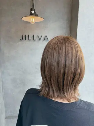 ミディアム NANA .のヘアスタイル