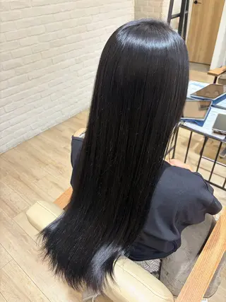 ロング 伊藤 梨緒のヘアスタイル