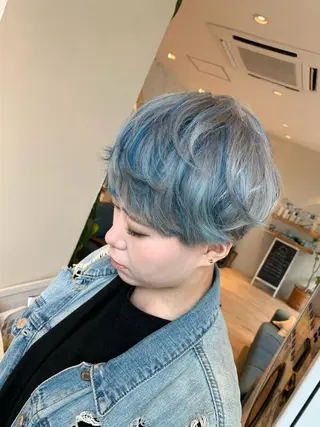 ショート カラー パーマ 白髪ぼかしハイライト 柳川拓哉のヘアスタイル