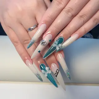 ネイル Julyネイルサロン所属・Ou uのネイルデザイン