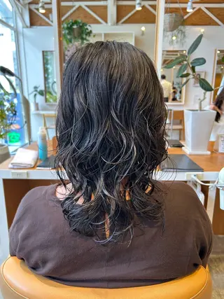 セミロング 吉田 愛花のヘアスタイル