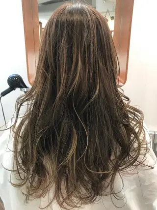 ロング カラー yah iroのヘアスタイル