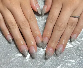 ネイル VIERU 🌈🎀💖のネイルデザイン