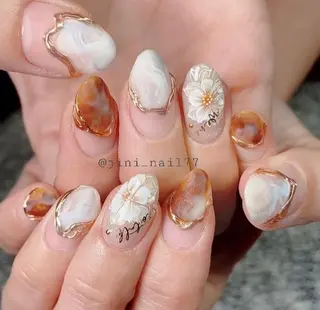 ネイル JINI NAIL所属・ジニ ネイルのネイルデザイン