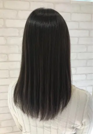 ロング 金沢 広美のヘアスタイル