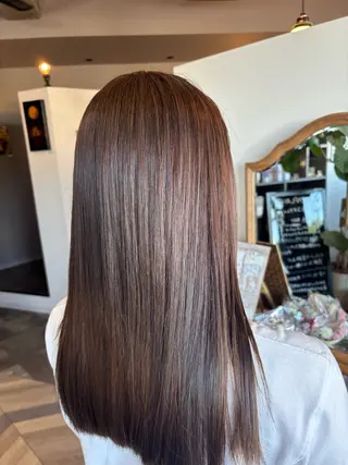 カラー オラプラノ所属・與那覇 有紗のヘアスタイル