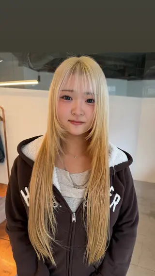 ロング カラー かえで🧶 ボブ/ハイトーンのヘアスタイル