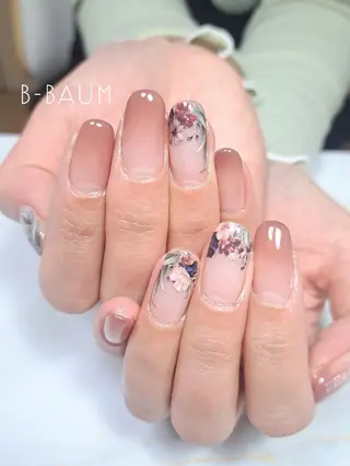 ネイル B-BAUM  nailsalon のネイルデザイン