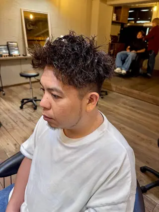 ショート Mio"VEGA所属・メンズ/マッシュ センターパート/悠羽のヘアスタイル