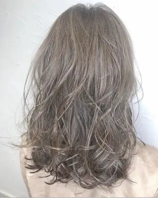 セミロング カラー パーマ ヘアアレンジ メンズ キッズ grand story/colulu渋谷2号店所属・kotona 🤍miuraのヘアスタイル