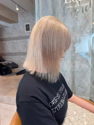 カラー Ruriブリーチ 酸性ストレートのヘアスタイル