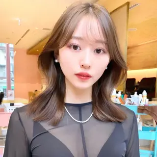ミディアム 韓国くびれレイヤー 🇰🇷はづきのヘアスタイル