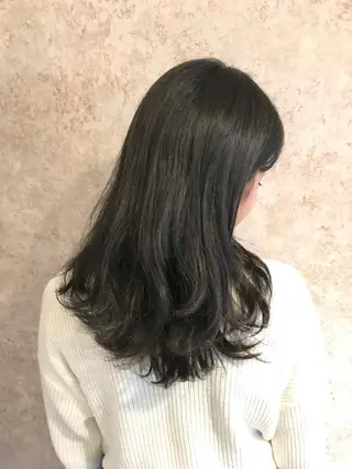 セミロング レイヤーカット 早崎太生のヘアスタイル