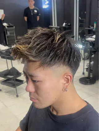 ショート メンズ 【フェザーパーマ】 【縮毛矯正】鶴田文のヘアスタイル