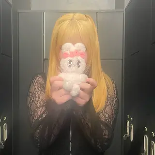 ミディアム カラー HIKARI🐈‍⬛ レイヤー×デザインのヘアスタイル