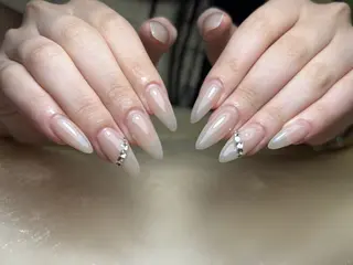 ネイル 芹澤 美由のネイルデザイン