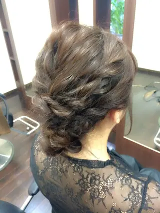 セミロング ロング ヘアアレンジ 沢田 瞳のヘアスタイル