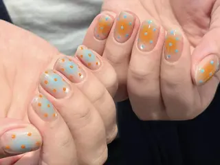 ネイル 🦋 Queenieのネイルデザイン