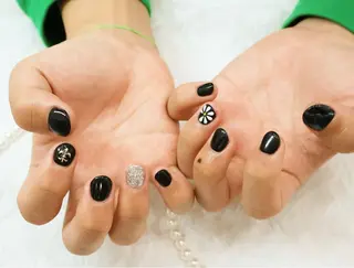 ネイル R MIIのネイルデザイン