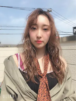 ロング カラー ma naのヘアスタイル