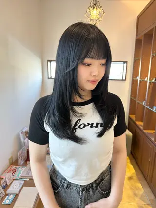 ロング 村川 虹歩のヘアスタイル