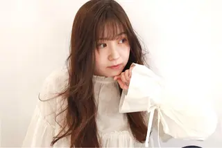 ロング カラー ヘアアレンジ レイヤー/ラベンダー オージュア/枝元唯のヘアスタイル