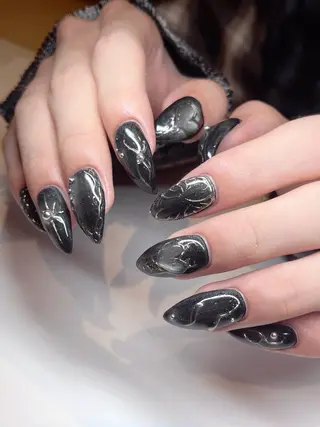 ネイル moca  心斎橋店所属・moca心斎橋店 Aina🐈‍⬛🤍のネイルデザイン