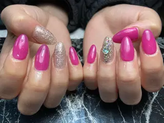 ミディアム ネイル ✴︎ Delightのネイルデザイン