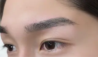 メンズ アイブロウ une FEMINの眉毛・アイブロウイメージ