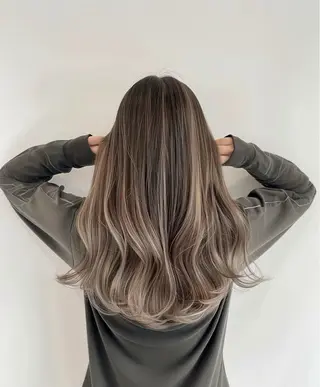 ミディアム カラー ハイライトデザイン 特化/表参道/みづきのヘアスタイル