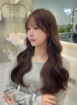 ロング 🎀透明感ブラウ ンshizuka🎀のヘアスタイル