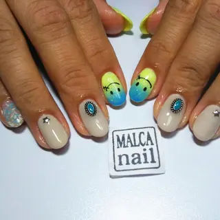 ネイル MALCAnail(マルカネイル)所属・荒木 莉奈のネイルデザイン