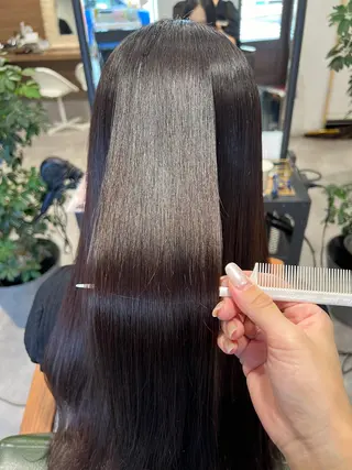 ロング パーマ 韓国風レイヤー ∕ 大隣 里桜のヘアスタイル