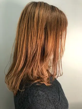 セミロング モリオフロムロンドン池袋店所属・冨永 さやかのヘアスタイル