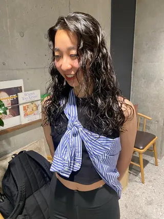 ロング パーマ Yahiko ハイトーンのヘアスタイル