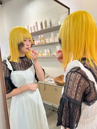 ミディアム カラー ブリーチカラーが人気 onnuのヘアスタイル