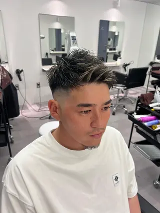 カラー メンズ R/🤎 パーマ＆ブリーチ🔥のヘアスタイル